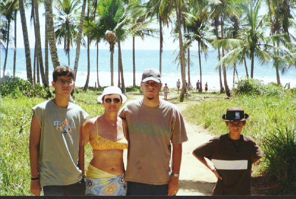 A family on vacation; Actual size=180 pixels wide
